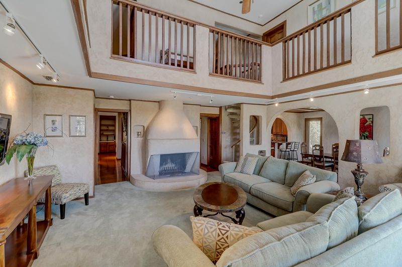 17 W Beachwood West, Isle Of Palms, SC 29451