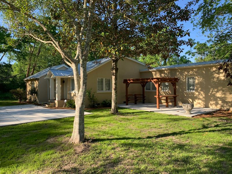 1936 Danny St, Charleston, SC 29412