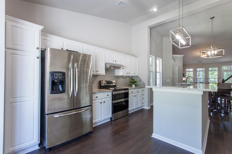 2416 Draymohr Ct, Mount Pleasant, SC 29466