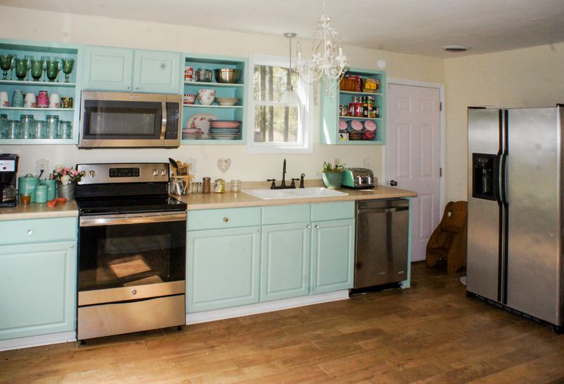 550 Turner Ln, Saint Stephen, SC 29479
