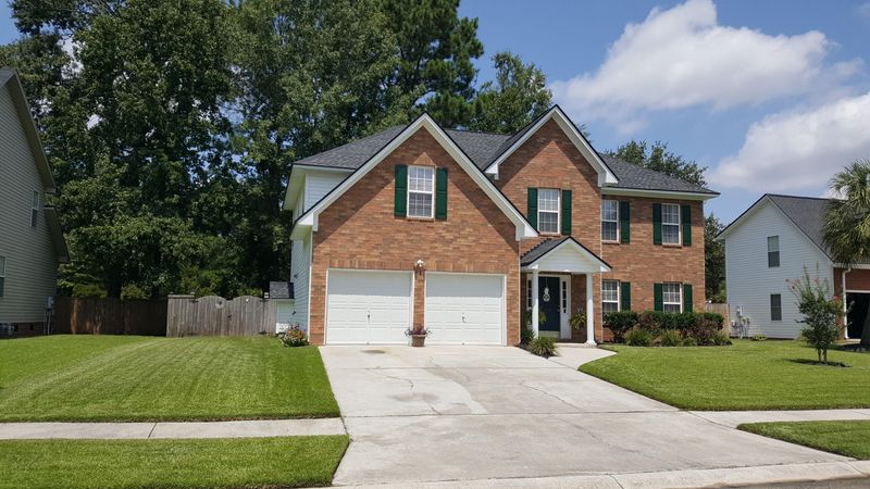 119 Holbrook Ln, Goose Creek, SC 29445