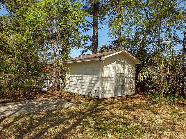1576 Sanford Rd, Charleston, SC 29407