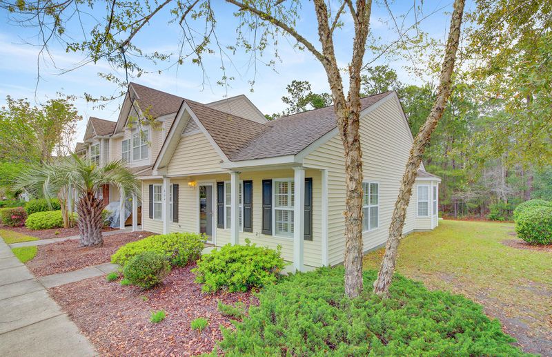 404 Elm Hall Cir, Summerville, SC 29483