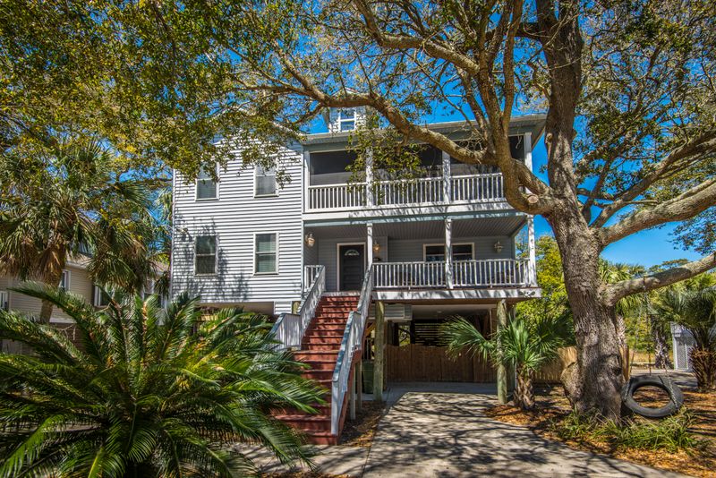 404 W Cooper Ave, Folly Beach, SC 29439