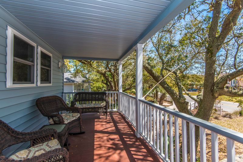 404 W Cooper Ave, Folly Beach, SC 29439