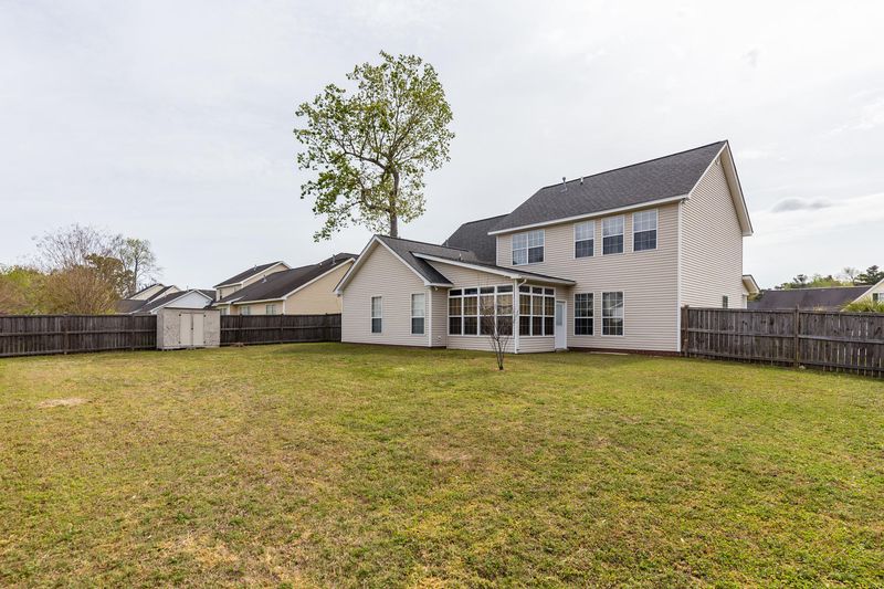 132 Hainsworth Dr, North Charleston, SC 29418