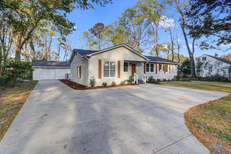 411 Wappoo Rd, Charleston, SC 29407