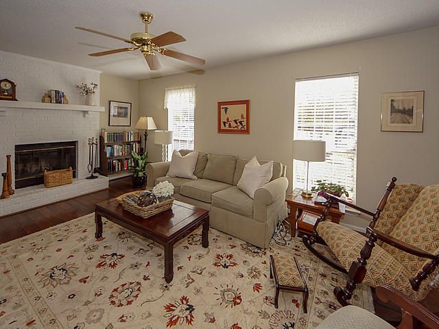 1966 Twickenham Pl, Mount Pleasant, SC 29464