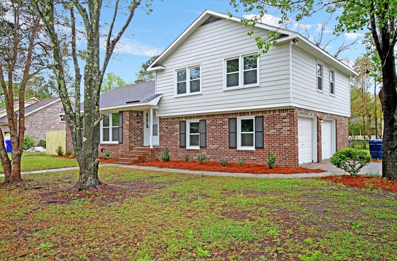 2541 Liverpool Dr, Charleston, SC 29414