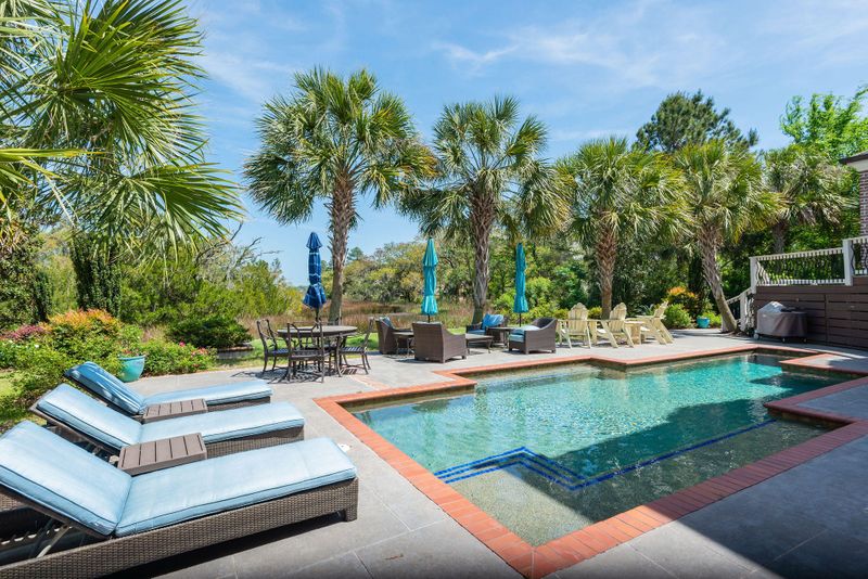828 Mary River Ln, Charleston, SC 29412