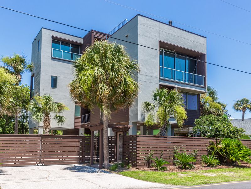 316 E Arctic Ave, Folly Beach, SC 29439