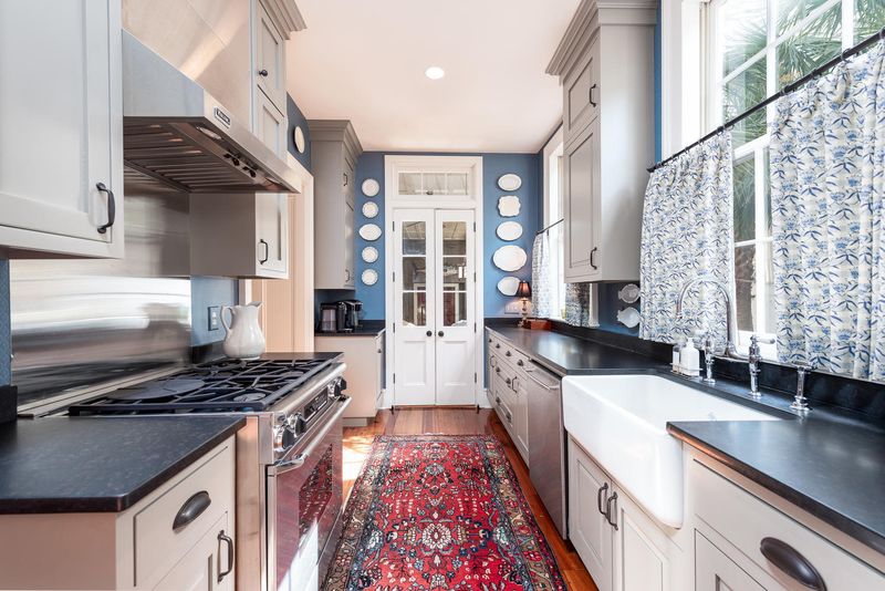 34 Society St #B, Charleston, SC 29401
