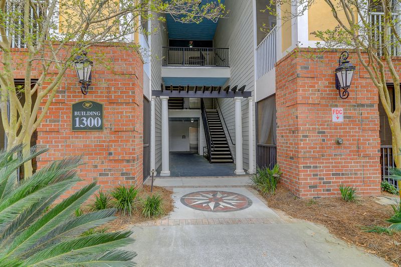 1324 Basildon Rd, Mount Pleasant, SC 29466