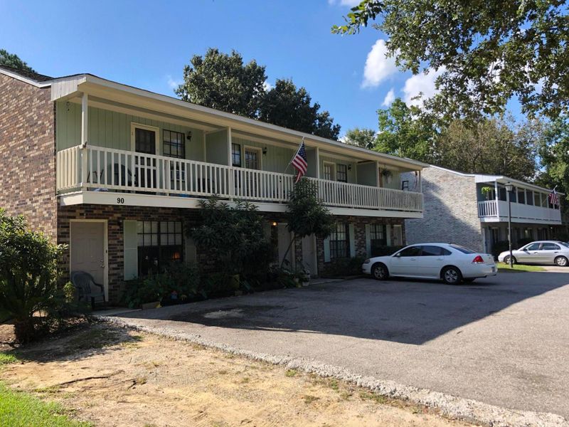 90 Ashley Hall Plantation Rd, Charleston, SC 29407