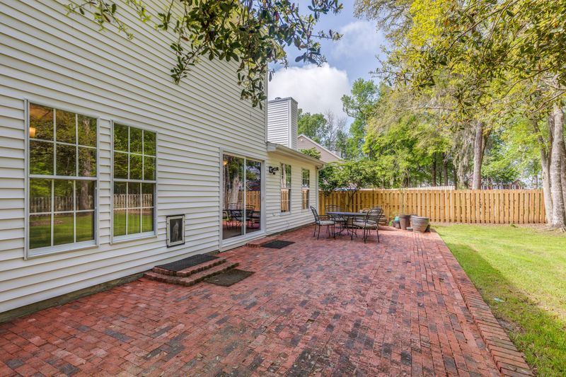8162 Scottswood Dr, North Charleston, SC 29418