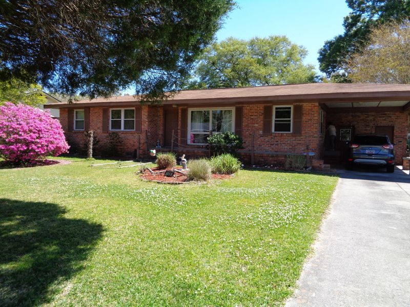 108 Lyle Rd, Goose Creek, SC 29445