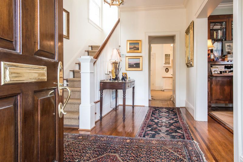 13 Lowndes St, Charleston, SC 29401