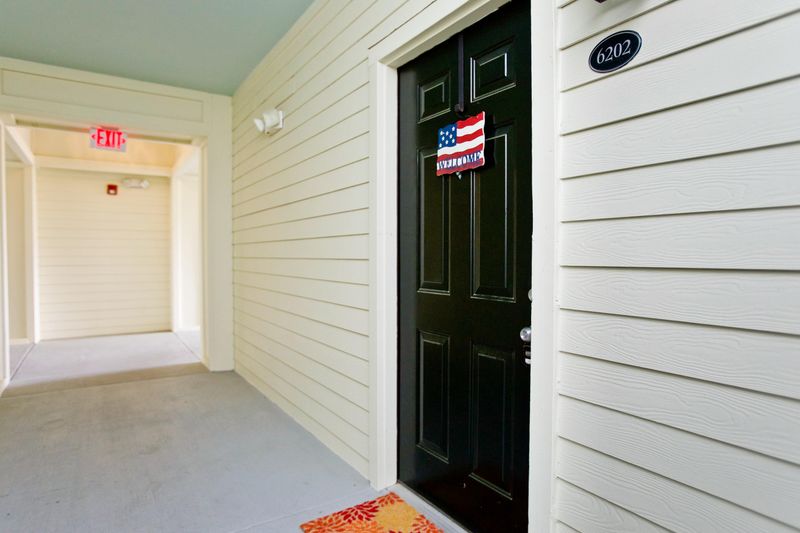 130 River Landing Dr #6202, Daniel Island, SC 29492