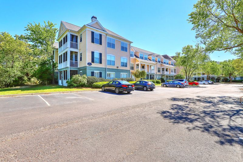 130 River Landing Dr #8300, Charleston, SC 29492