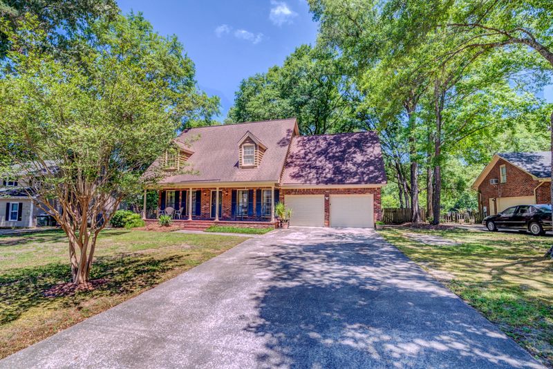 131 Plantation Dr, Summerville, SC 29485