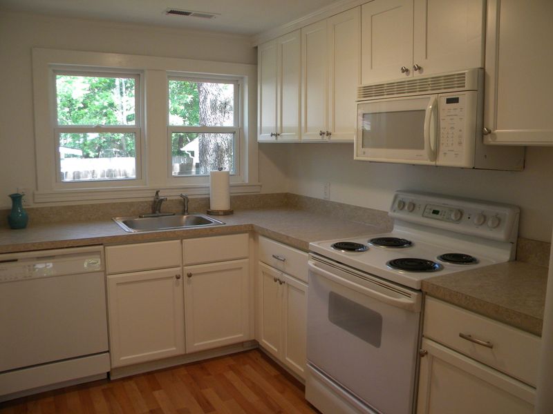 5740 Rickett Ave, Hanahan, SC 29410