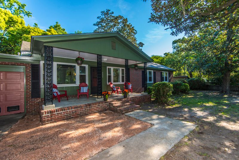 2034 Woodland Shores Rd, Charleston, SC 29412