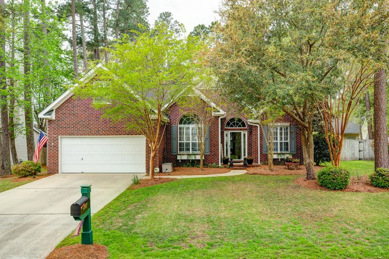 606 Fairway Forest Dr, Summerville, SC 29485