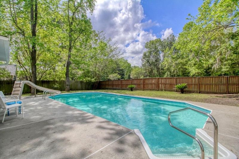 5402 E Crosland Ct, North Charleston, SC 29420
