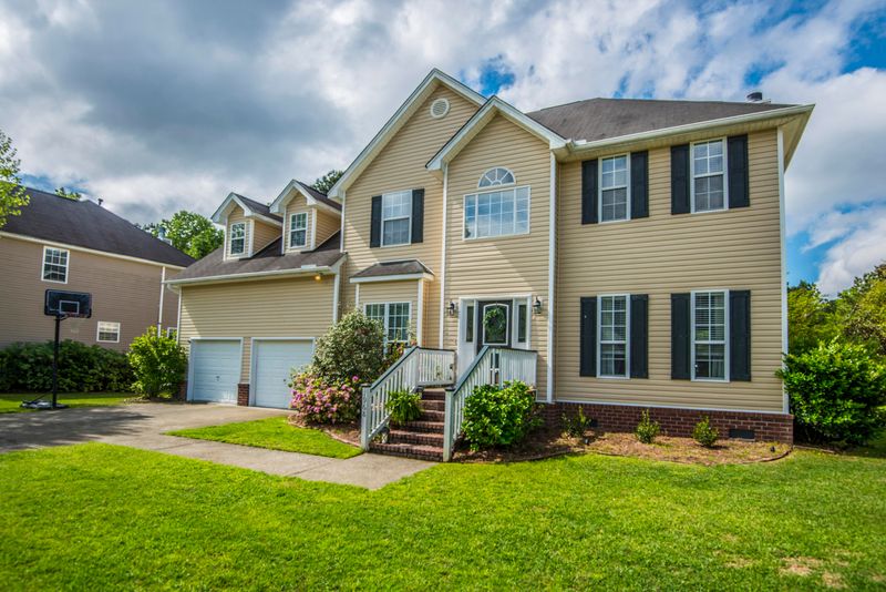 1968 N Smokerise Way, Mount Pleasant, SC 29466