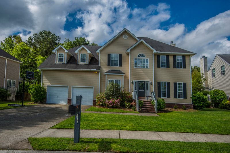 1968 N Smokerise Way, Mount Pleasant, SC 29466