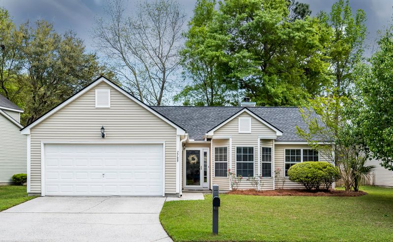 2709 Four Winds Pl, Mount Pleasant, SC 29466