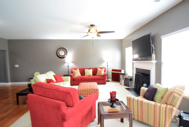 523 Crossland Dr, Moncks Corner, SC 29461