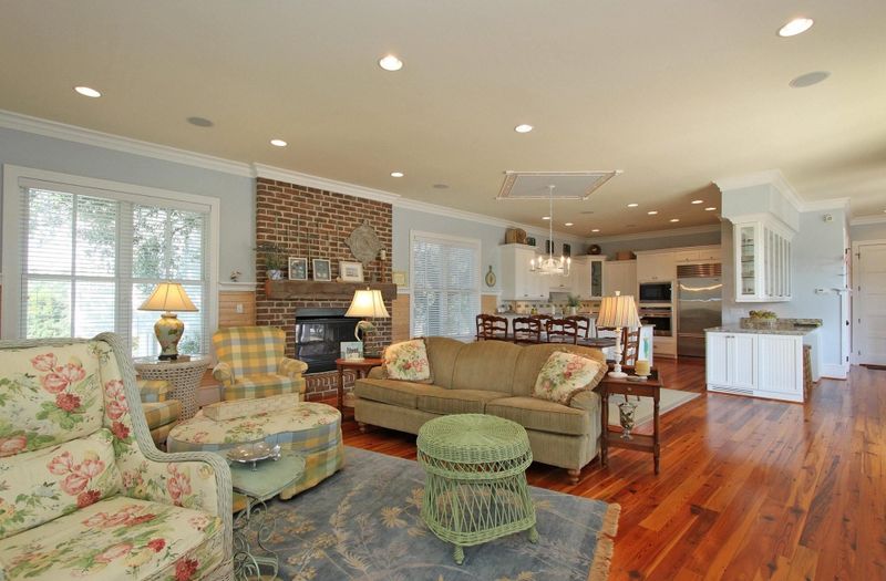 1 Palm Ct, Isle Of Palms, SC 29451