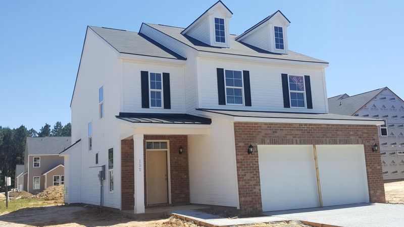 152 Sugeree Dr, Moncks Corner, SC 29461