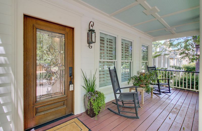 107 Shipwright St, Charleston, SC 29492