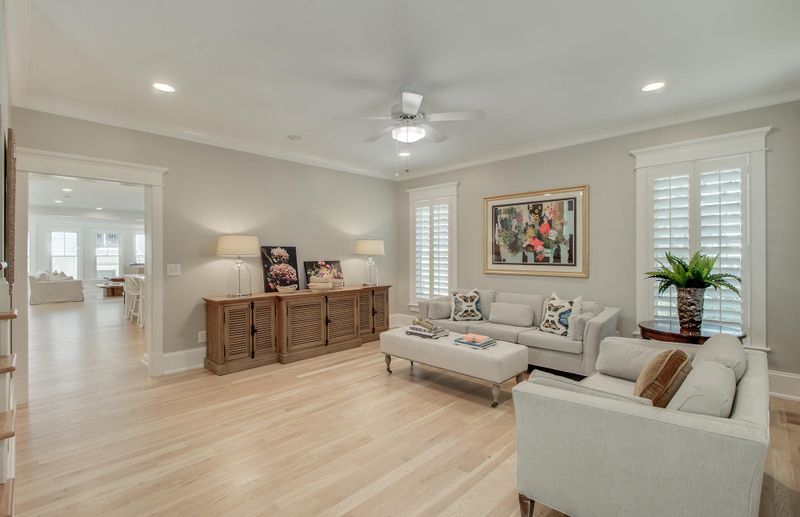 107 Shipwright St, Charleston, SC 29492