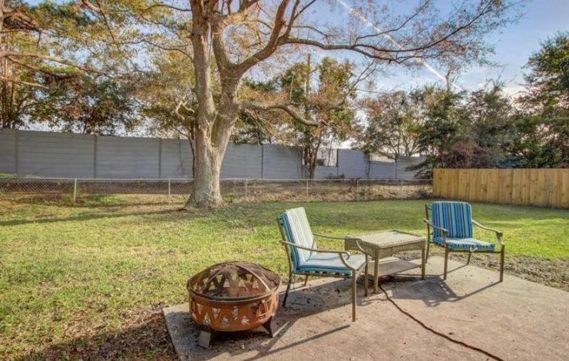 4009 Karen Dr, North Charleston, SC 29405