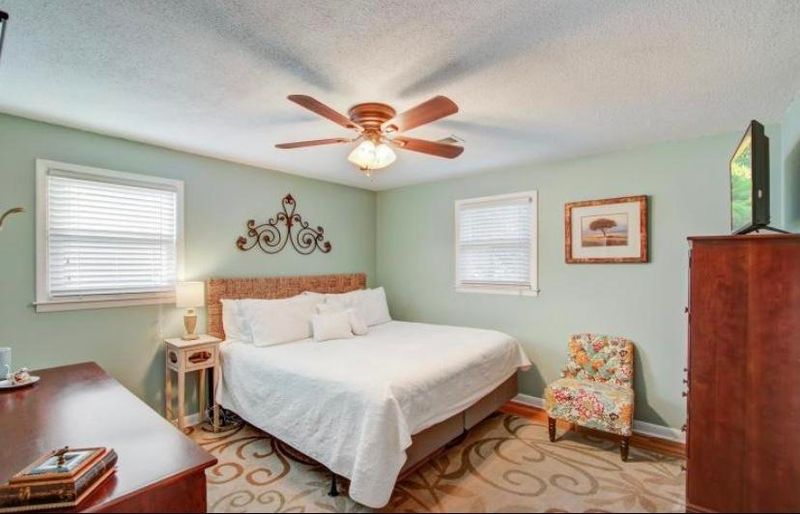 4009 Karen Dr, North Charleston, SC 29405