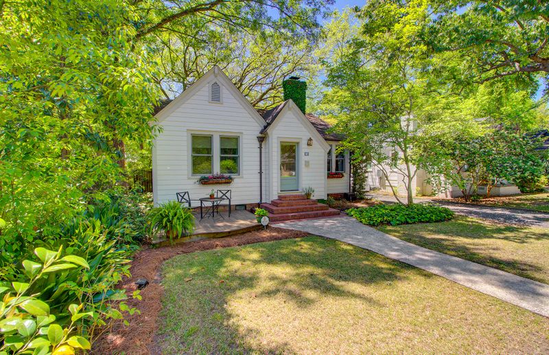 102 Collingwood, Charleston, SC 29407