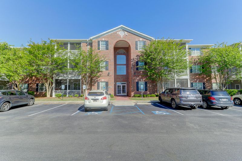 1517 Cambridge Lakes Dr #103d, Mount Pleasant, SC 29464
