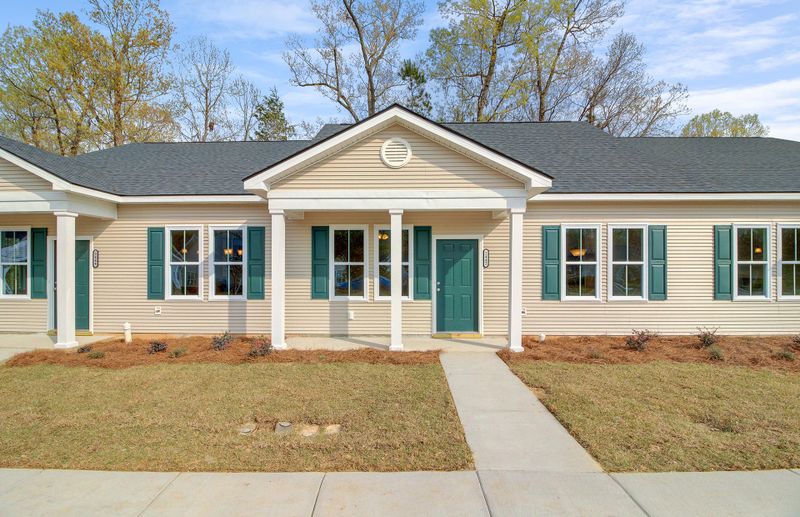2442 Deer Ridge Ln, North Charleston, SC 29406