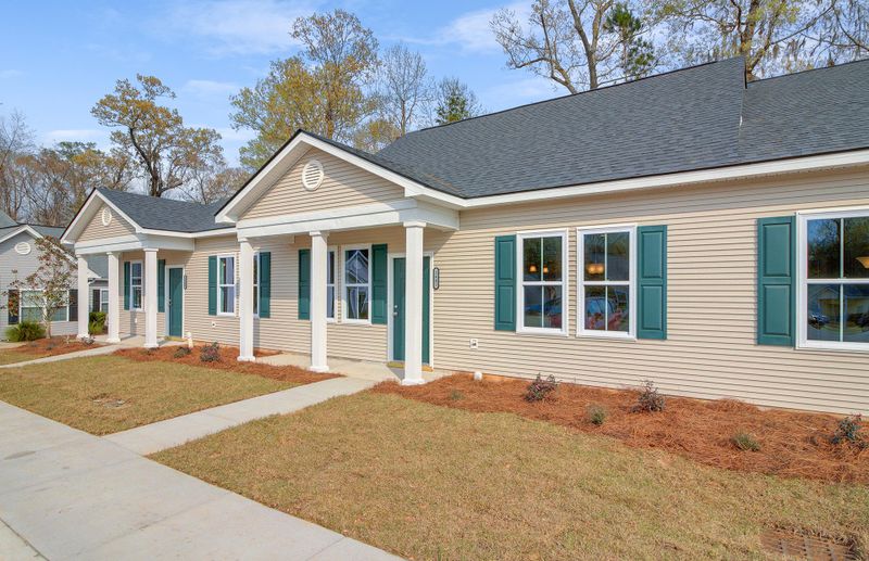 2442 Deer Ridge Ln, North Charleston, SC 29406
