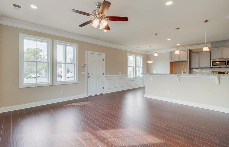 2442 Deer Ridge Ln, North Charleston, SC 29406