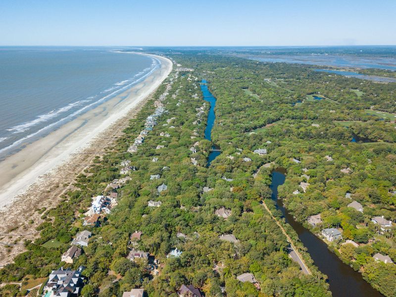 82 Jackstay Ct, Kiawah Island, SC 29455