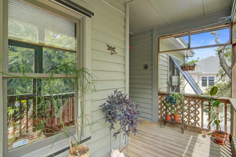 404 W Indian Ave, Folly Beach, SC 29439