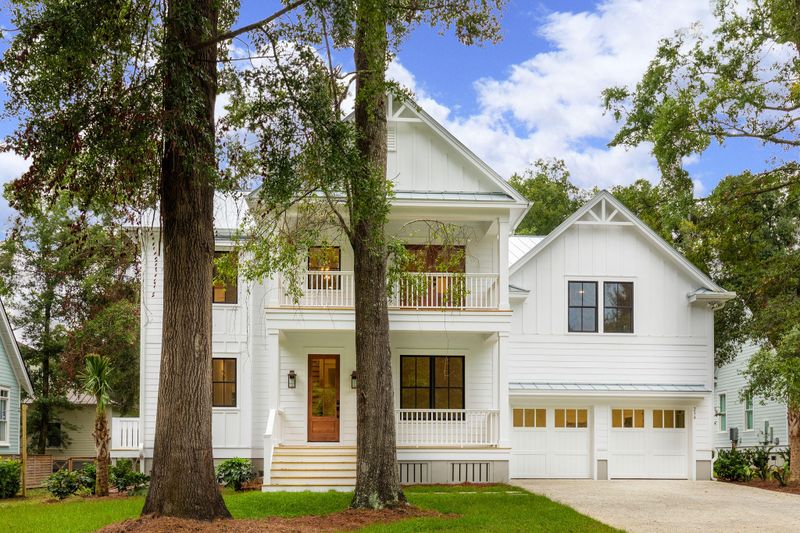 234 4th Ave, Mount Pleasant, SC 29464