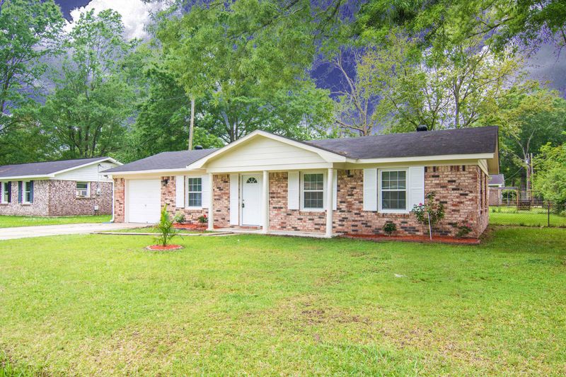 119 Clarine Dr, Goose Creek, SC 29445