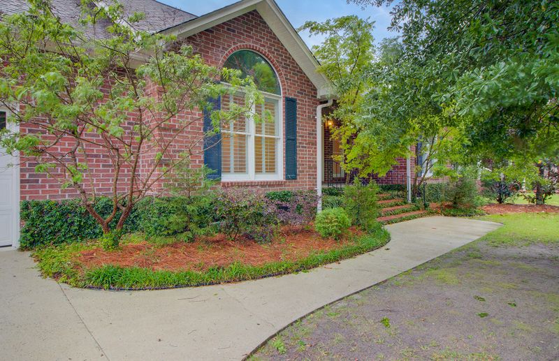 5509 Lachapelle Bend, North Charleston, SC 29418