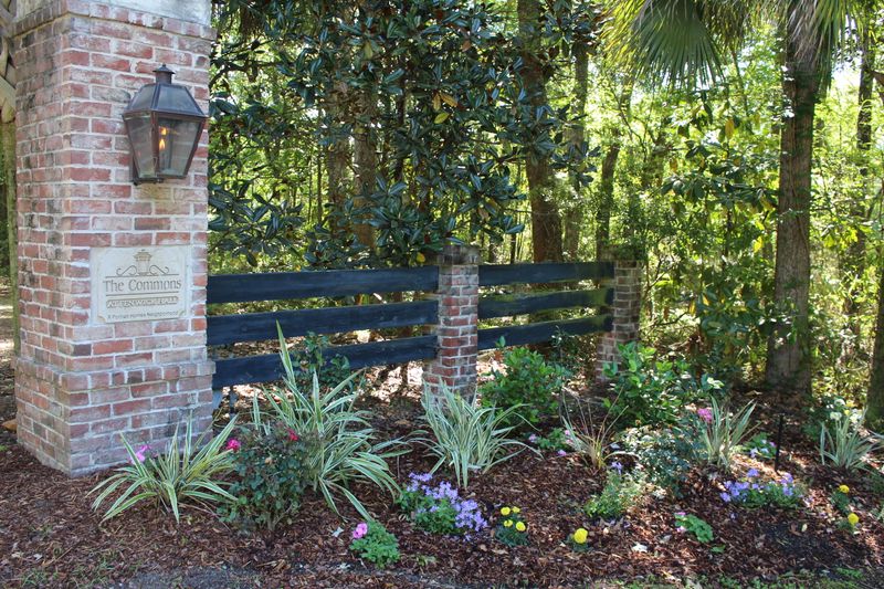 1318 Fenwick Plantation Rd, Johns Island, SC 29455