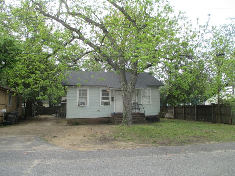 2015 Grayson St, Charleston, SC 29405